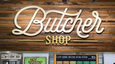 Biển Quảng Cáo Vintage Tại Hà Nội: Phong Cách Cổ Điển Được Ưa Chuộng