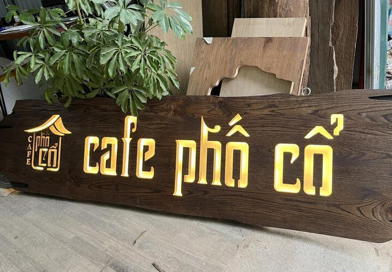 Biển gỗ hoặc composite