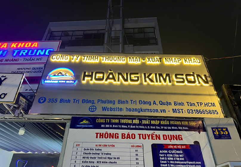 Xu hướng thiết kế biển quảng cáo in ấn 2025